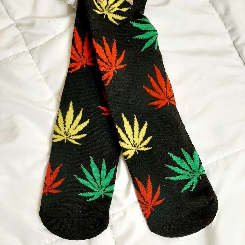 Basic Equipment 3pk Socks - Picture 2 of 7